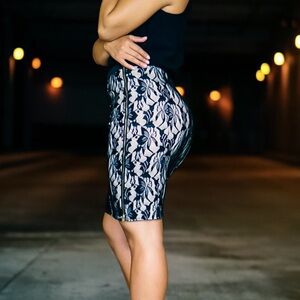 G by Guess lace pencil skirt size Small